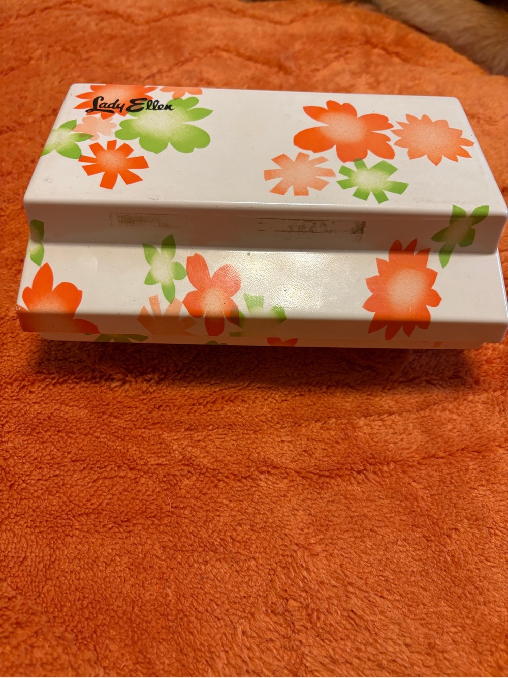 Vintage Lady Ellen roller set - very colorful and cute!